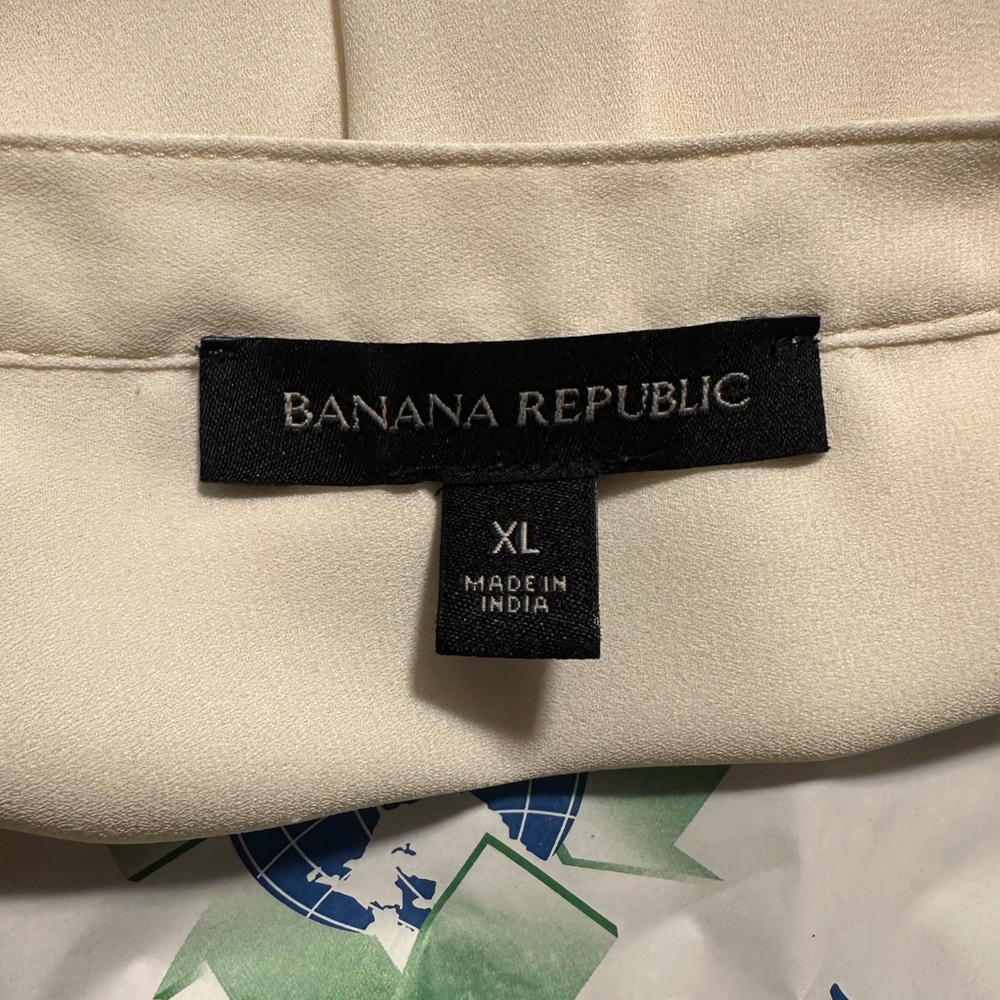 Banana Republic Ivory Blouse XL - Picture 2 of 3